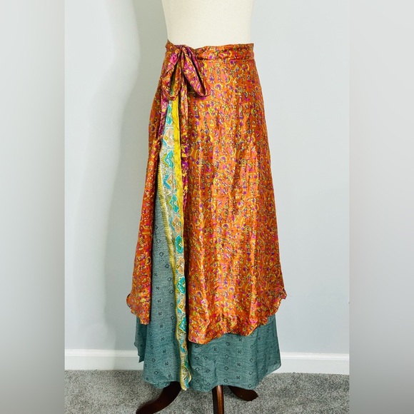 Vintage Reversible Sari Layered Wrap Maxi Skirt Bohemian Multicolor Fabrics OS - Picture 10 of 15
